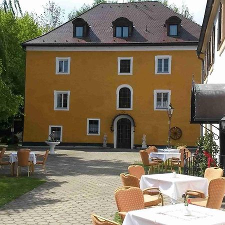 Hotel Schloss Fuchsmuehl エクステリア 写真