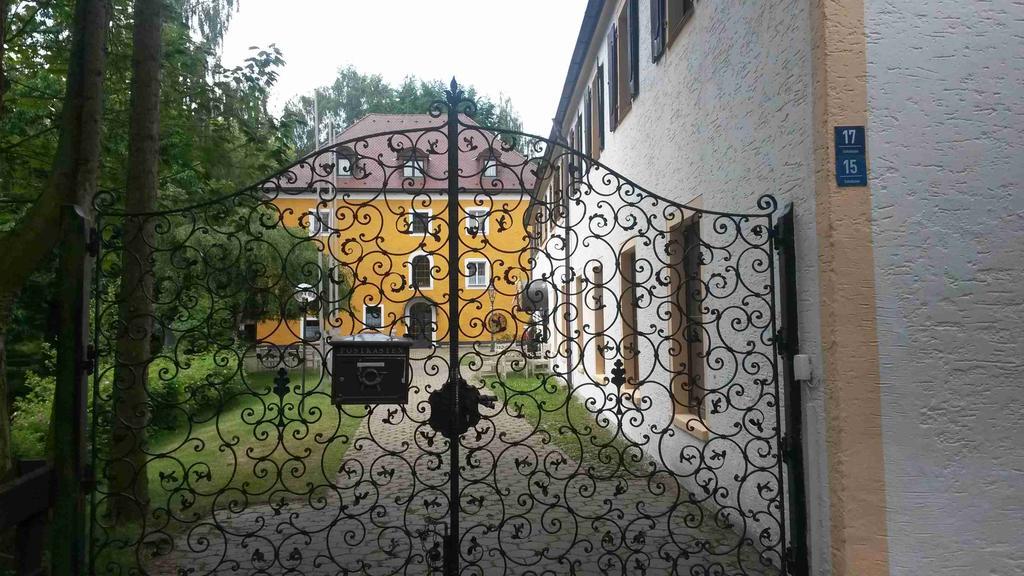 Hotel Schloss Fuchsmuehl エクステリア 写真